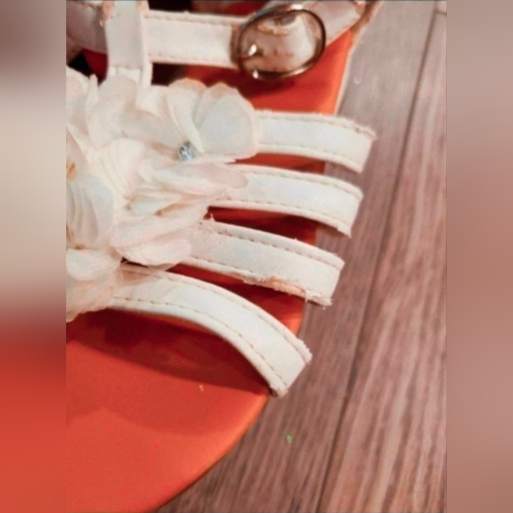 Sandals - Picture 4 of 6